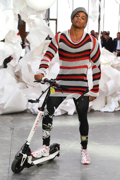 Look 8